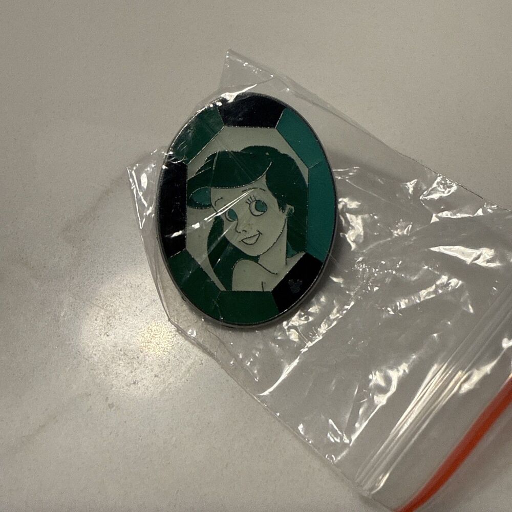 2008 Disney Ariel Little Mermaid Hidden Mickey 4 of 6 Gem Series Trading Pin